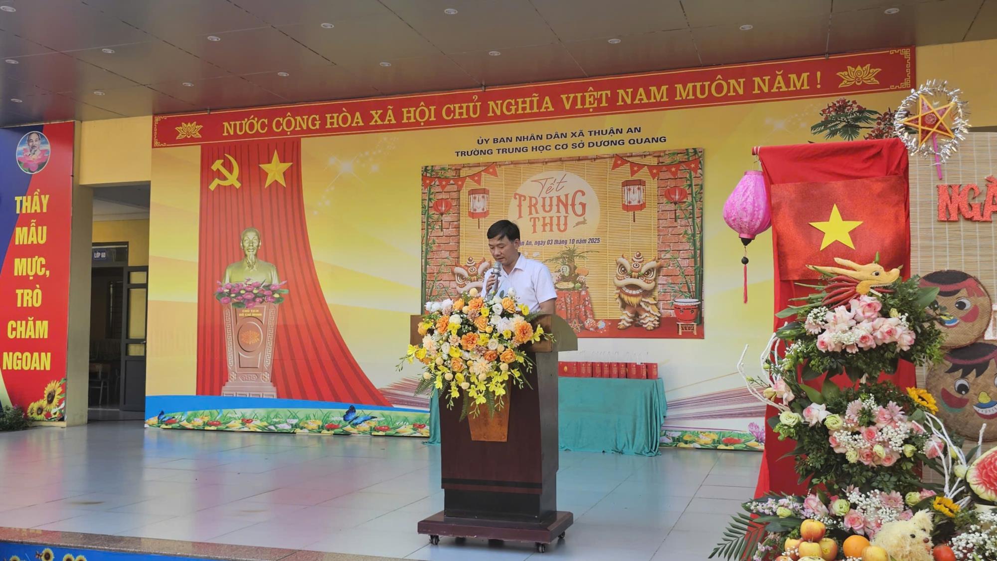 Tết Trung Thu - Ngày hội trăng rằm tại trường THCS Dương Quang