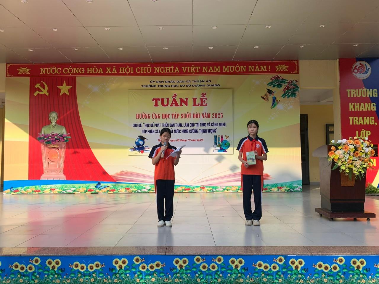 Sinh hoạt dưới cờ - Giới thiệu sách