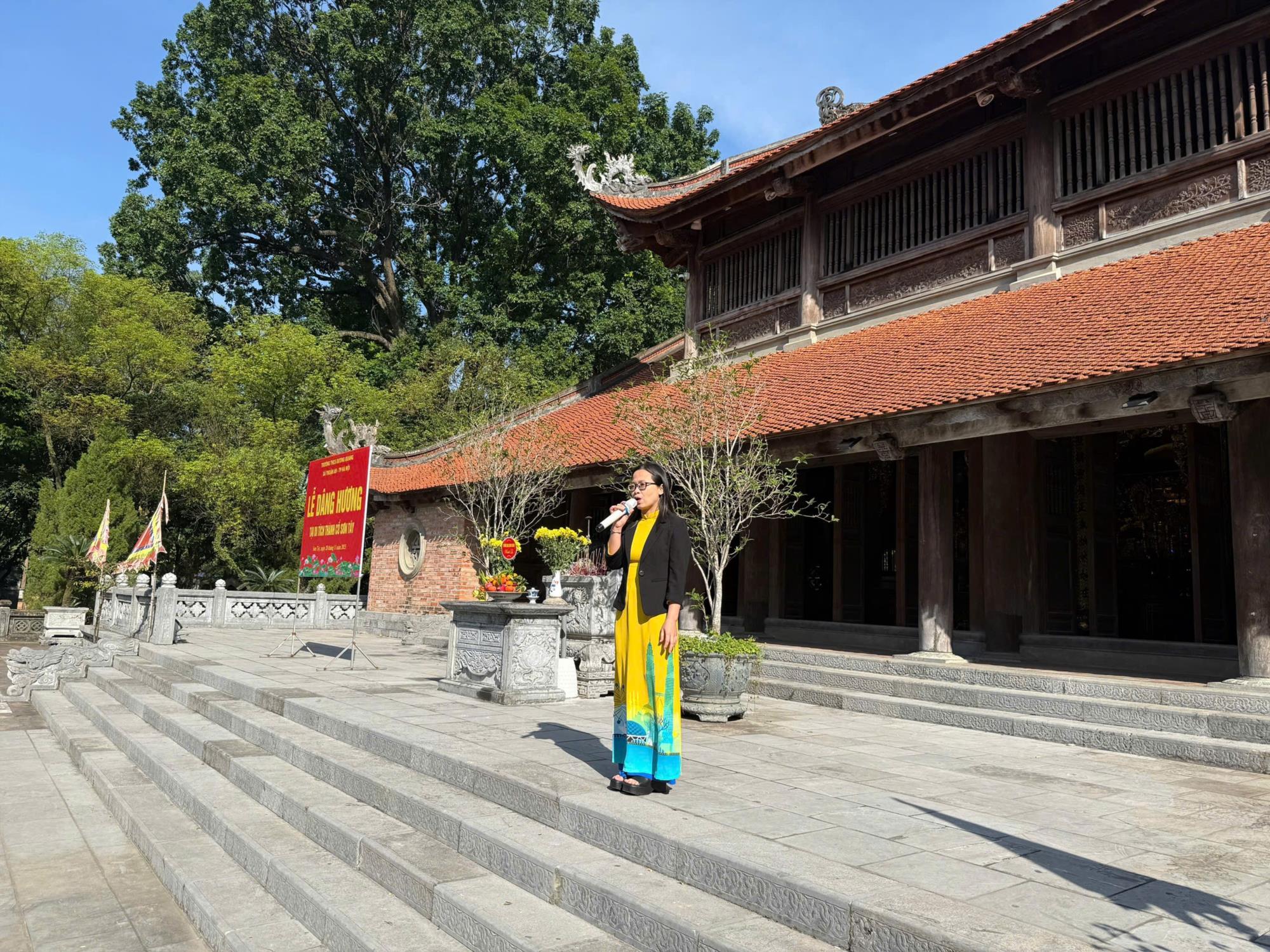 Học sinh trường THCS Dương Quang tham gia hoạt động ngoại khóa tại thành cổ Sơn Tây - Đảo Ngọc Xanh (Phú Thọ)