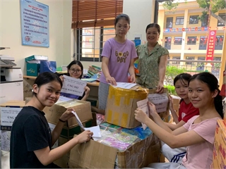 THCS Dương Quang hướng về đồng bào bị lũ lụt