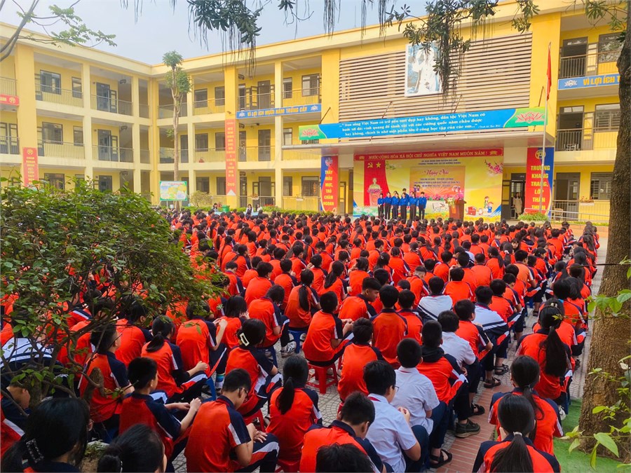 Tổ chức thi làm STEM – đồng diễn nhảy dân vũ năm học 2024-2025