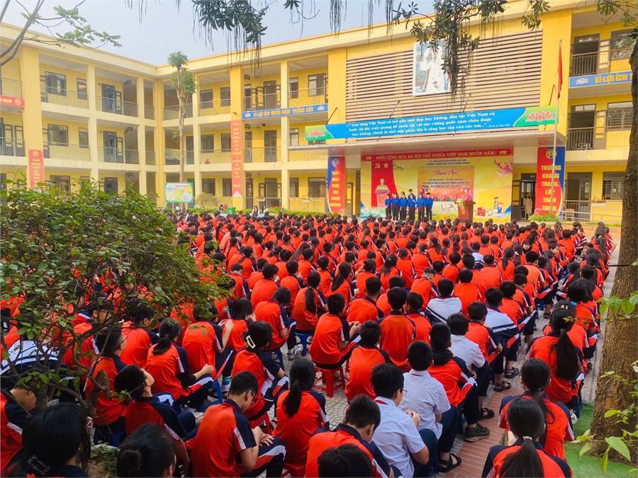 Tổ chức thi làm STEM – đồng diễn nhảy dân vũ năm học 2024-2025