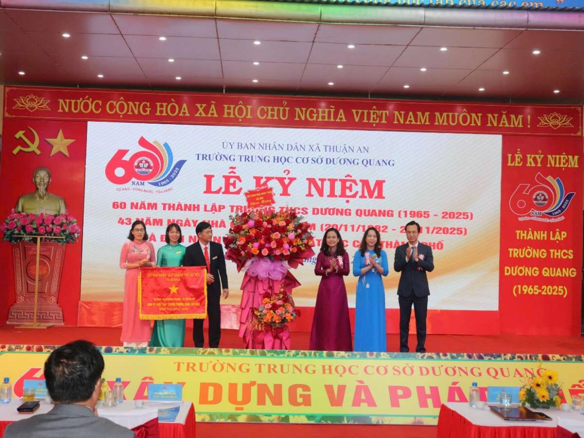 Long trọng Lễ Kỷ niệm 60 năm Ngày thành lập Trường THCS Dương Quang